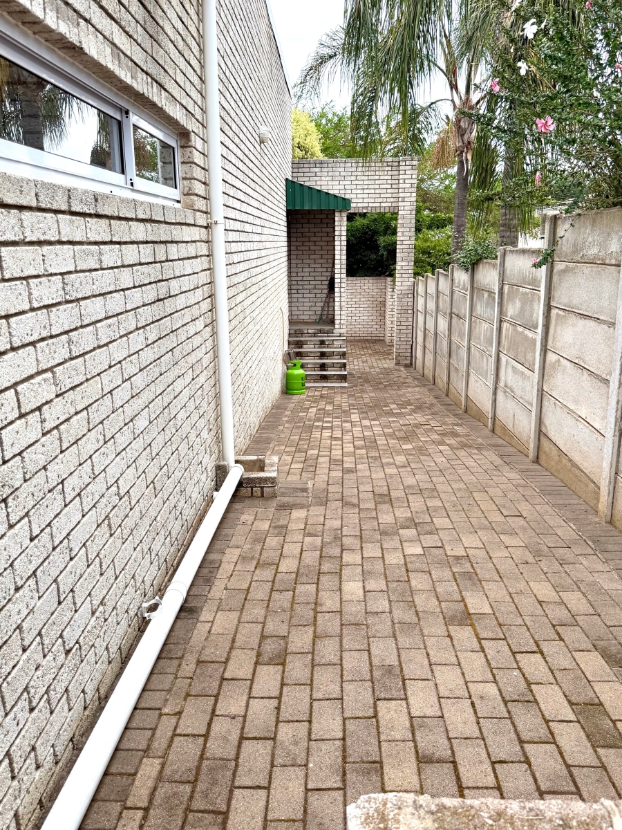 3 Bedroom Property for Sale in Tafelzicht Western Cape